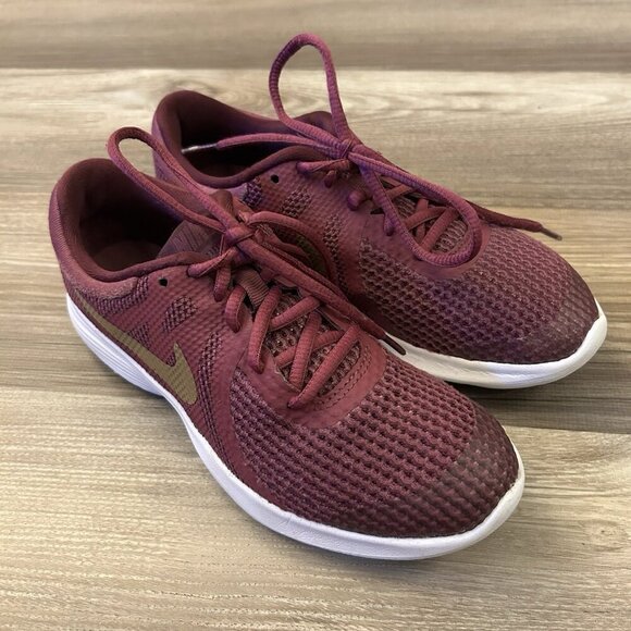 Nike Youth Revolution 4 GS Sneakers Size 3.5 Y Tea Berry White Gold Lace Up EUC - Picture 3 of 9